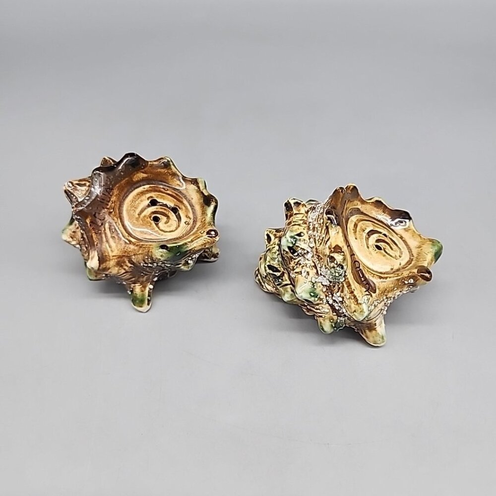 Vintage Sea Shell Salt And Pepper Shakers Ceramic Beige Florida Collectiables